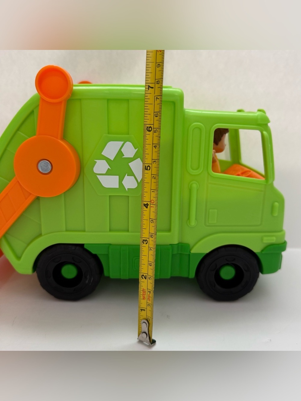 Fisher-Price Little People Musical Toy Recycling Truck Garbage Vehicle - Picture 7 of 9